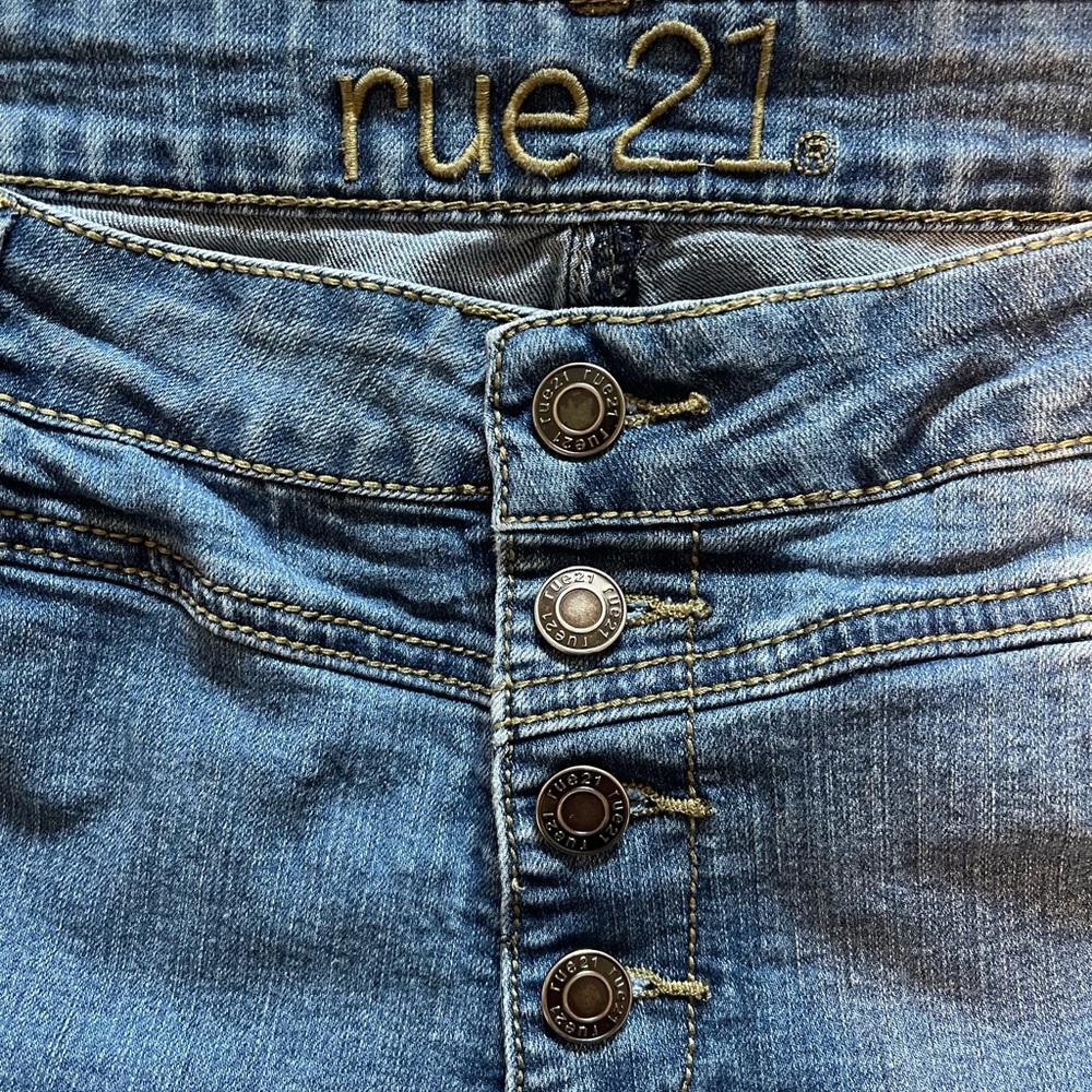 Denim High-Waisted Stretchy Summer Jean Shorts Sz 14 - Picture 4 of 6
